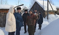 На минувшей неделе глава Березовского района Владимир Фомин с рабочим визитом посетил село Теги.