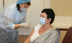 В Березовском районе началась вакцинация от гриппа